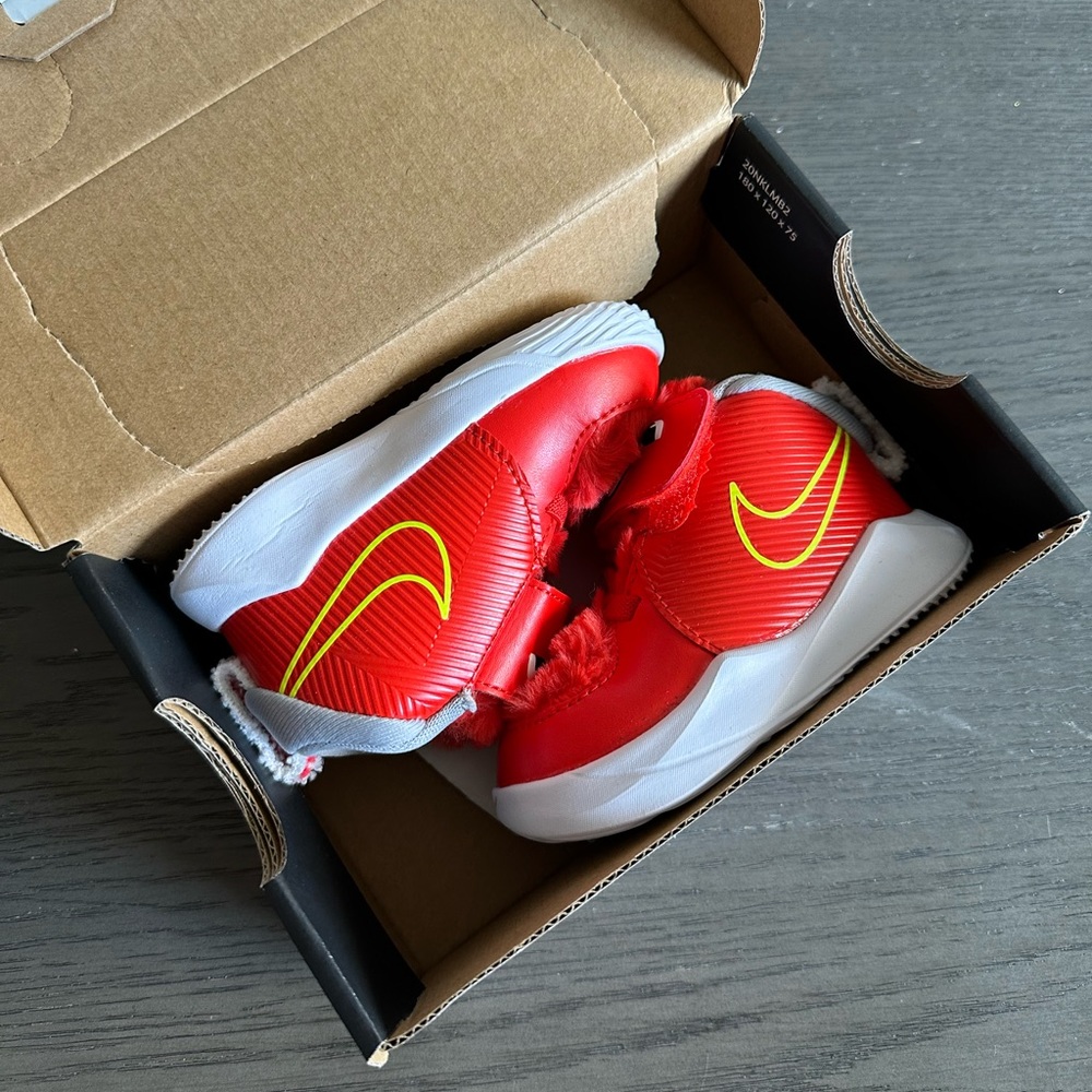 Red Nike Toddler Sneaker Shoes 4C
